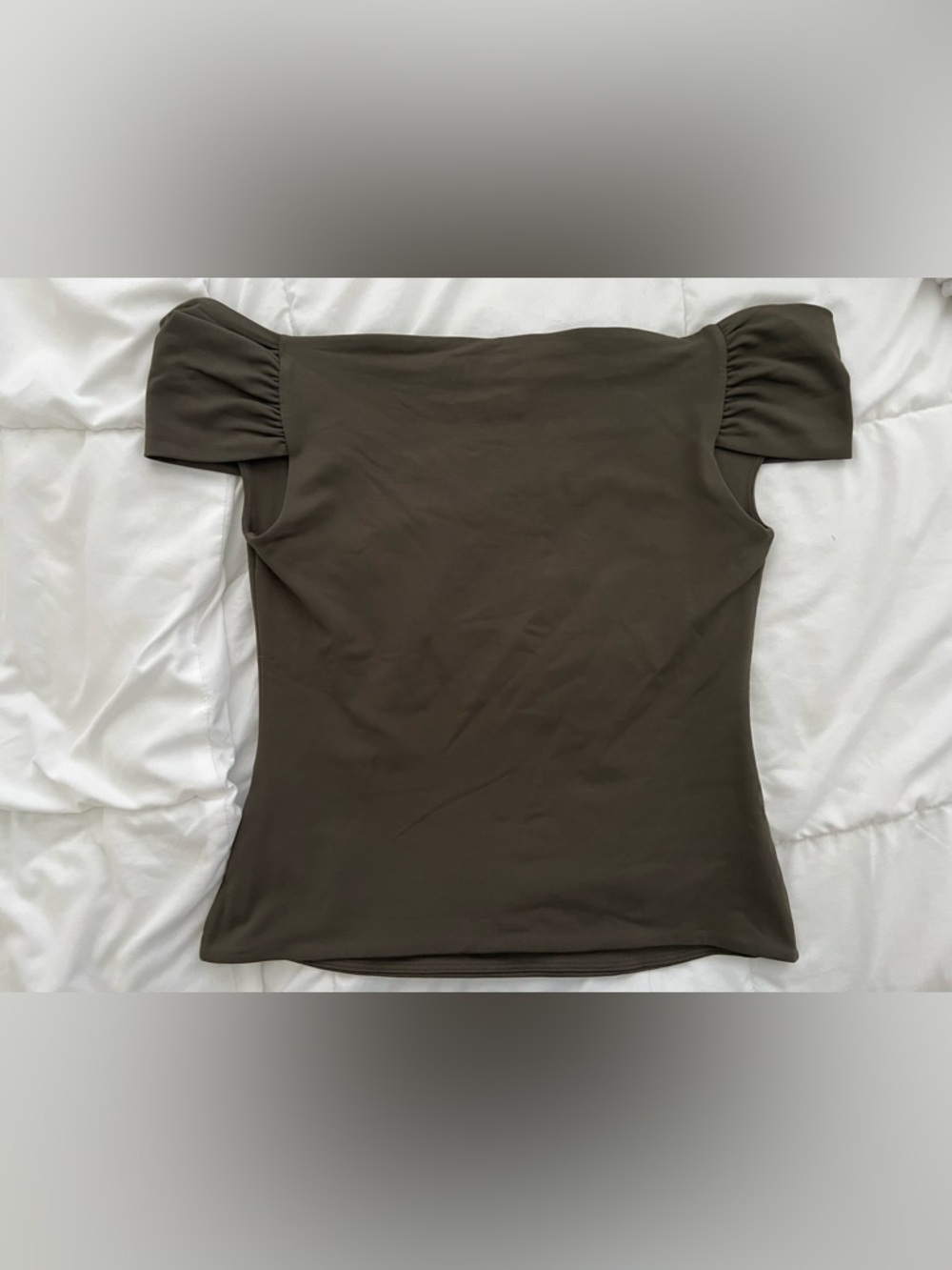 Aritzia Olive Contour Ravish Top Size M - Picture 3 of 4
